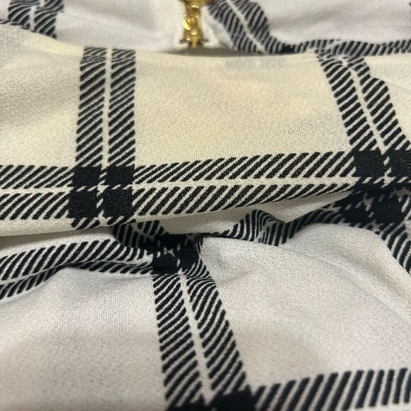 Plaid V-Neck Women's Top - Picture 11 of 15